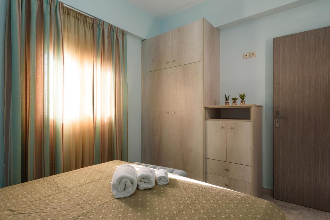 Spyros Apartments With Pool คาลามากิ ภายนอก รูปภาพ