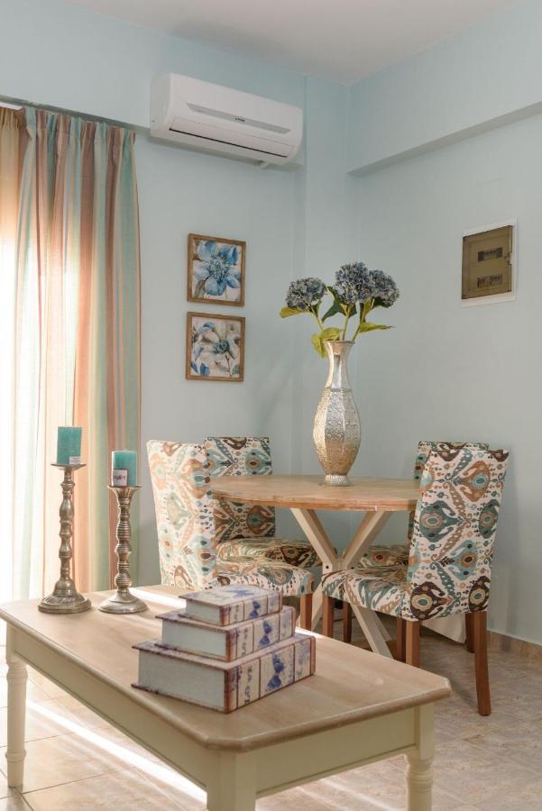 Spyros Apartments With Pool คาลามากิ ภายนอก รูปภาพ