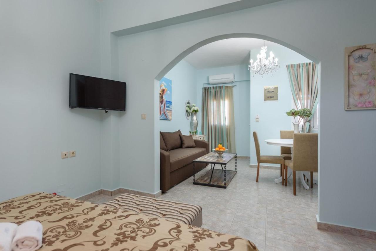 Spyros Apartments With Pool คาลามากิ ภายนอก รูปภาพ