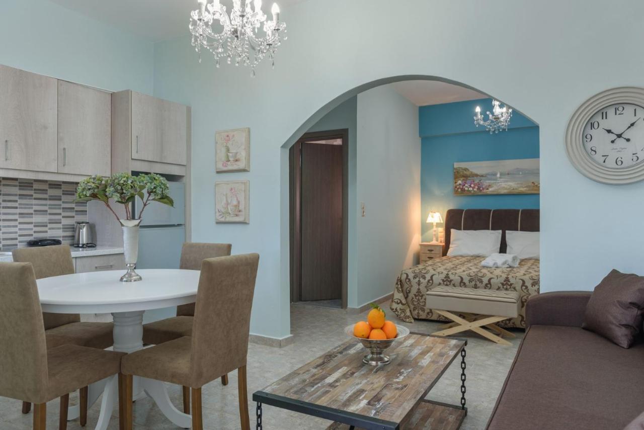 Spyros Apartments With Pool คาลามากิ ภายนอก รูปภาพ