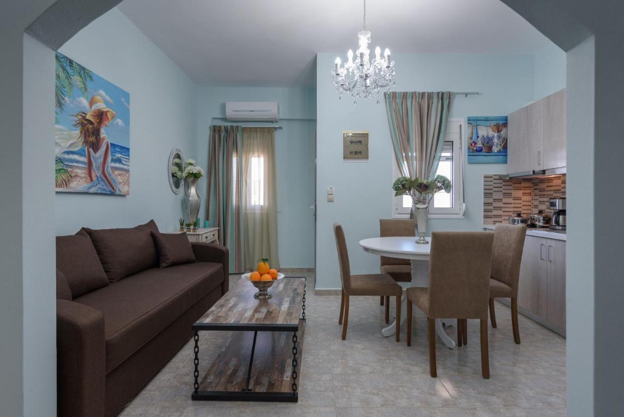 Spyros Apartments With Pool คาลามากิ ภายนอก รูปภาพ