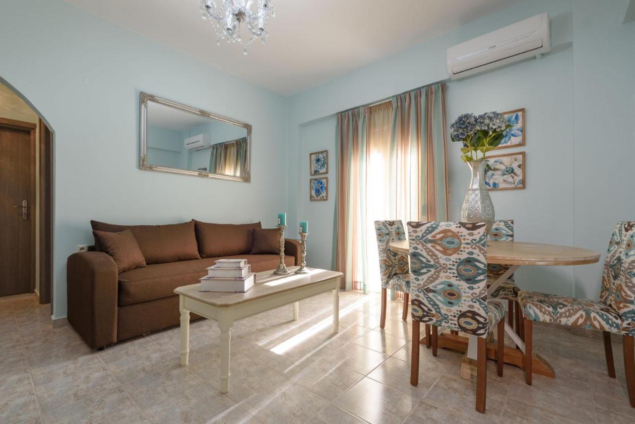 Spyros Apartments With Pool คาลามากิ ภายนอก รูปภาพ
