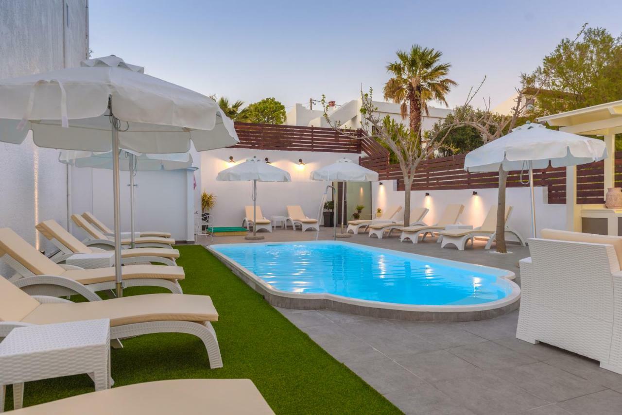 Spyros Apartments With Pool คาลามากิ ภายนอก รูปภาพ